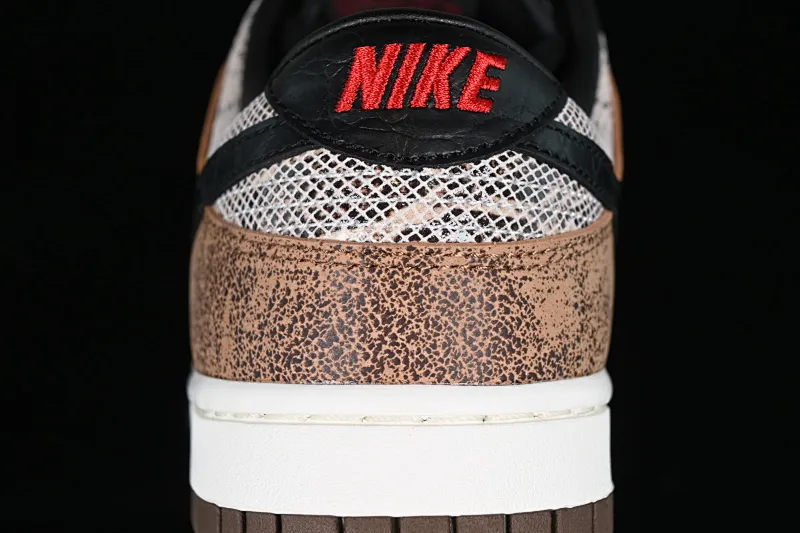 All categories Nk SB Dunk series Nk SB Dunk Low low-top sneakers Nk Dunk Low limited edition snake pattern mocha SB low-top casual skateboard shoes FJ5434-120